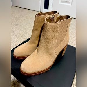 Vince camuto dustelie boot size 8